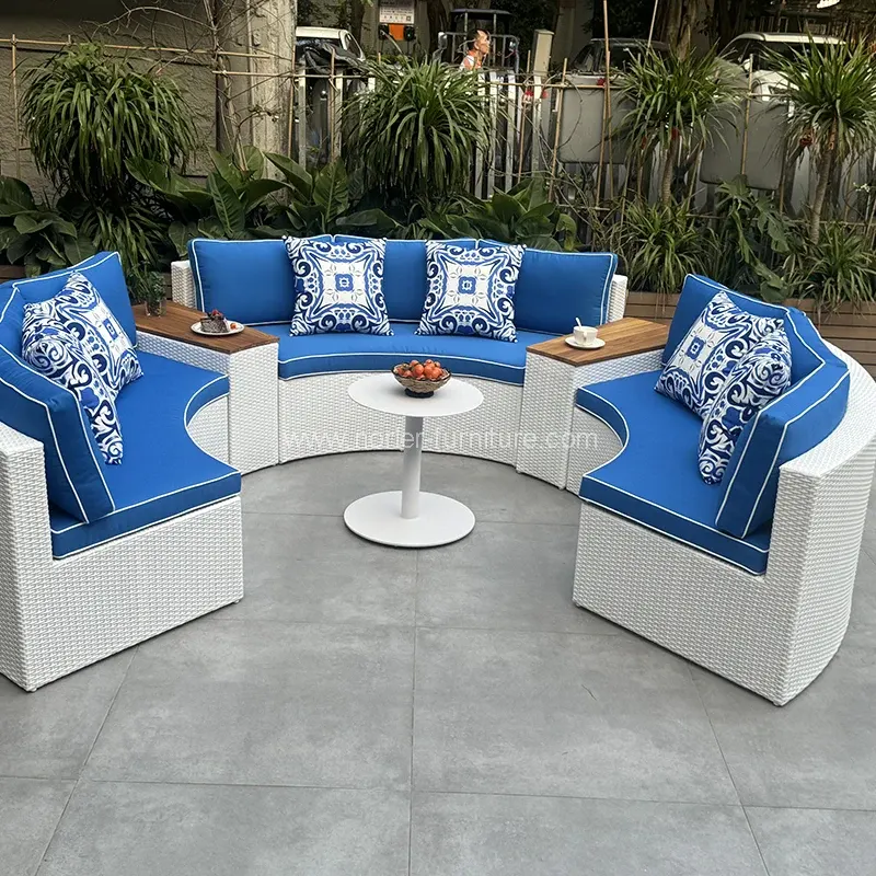 Tilpassede utemøbler PE RATTAN SOFA