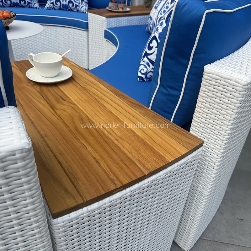 Tilpassede utemøbler PE RATTAN SOFA