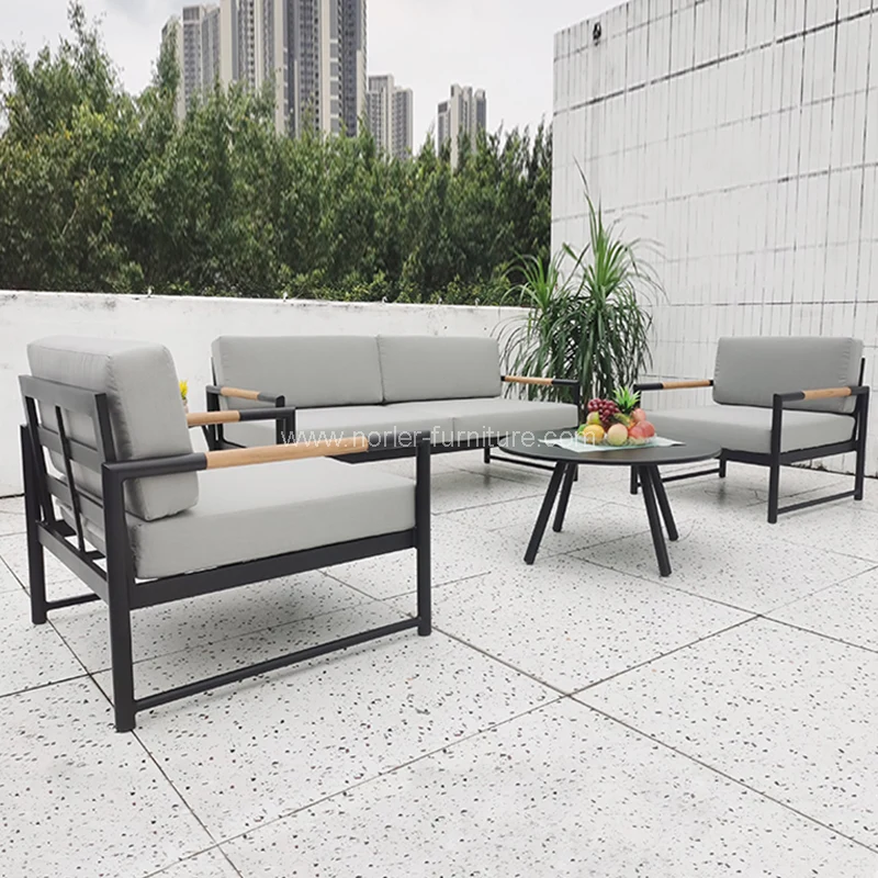 Slitesterk aluminiumsramme TEAK TRE ARMREST UTENDE SOFA