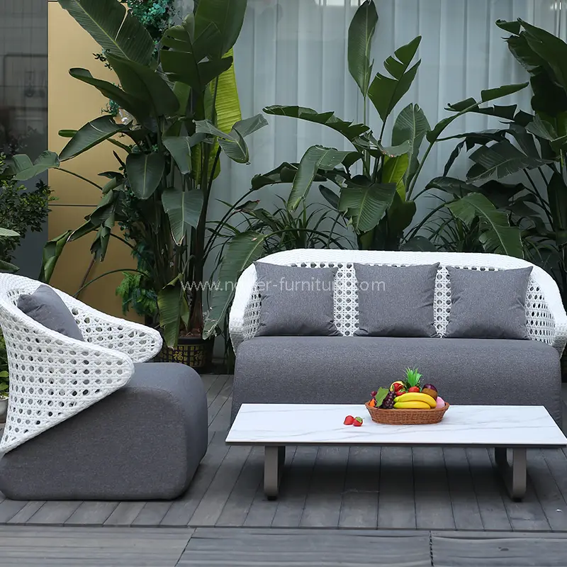 Utendørs aluminiumsramme hvit håndvevd rotting ryggstøtte sofa
