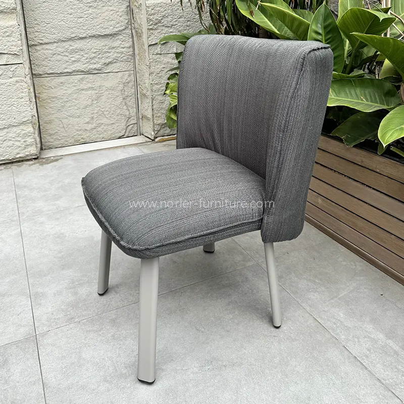 Utendørs firkantet salongbord balkongsett