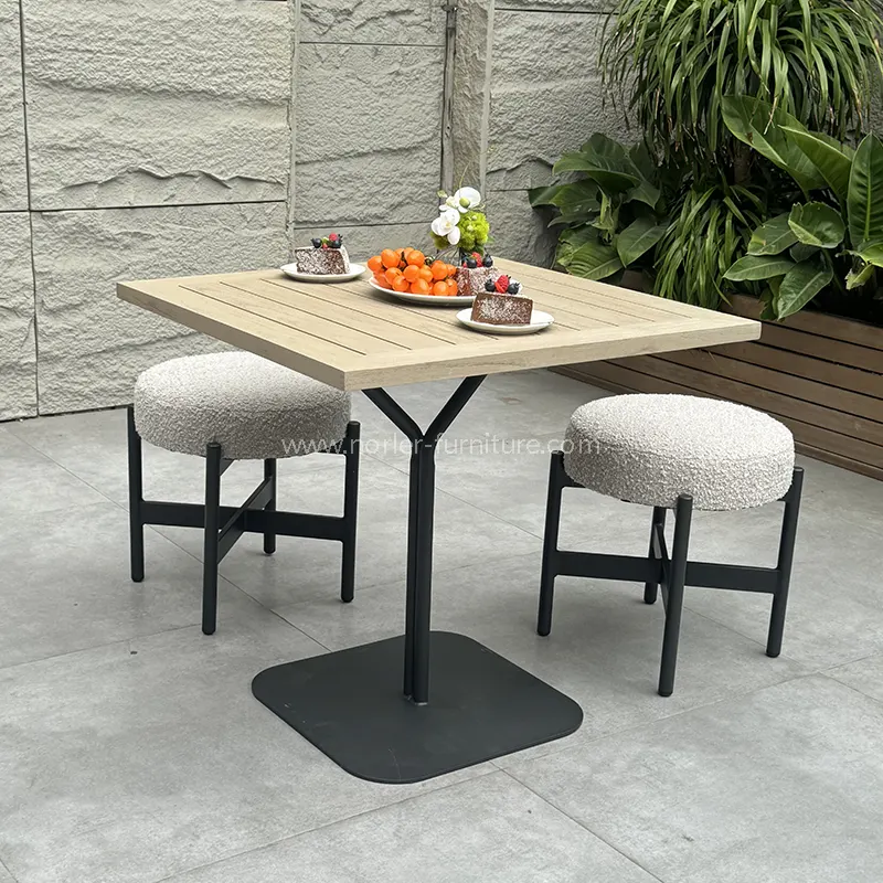 Utendørs firkantet salongbord balkongsett